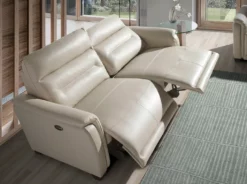 Sofá 3 Plazas Tapizado En Piel De Origen Vacuno Color Gris Taupe Con Mecanismos Eléctricos De Relax. Patas De PVC Efecto Wengué. -Conforama Tienda de ventas b7e745a8d92a60e43a29c465734072ab3c0e378e 96042ae2051f41d7a601b6d033aa3b1a